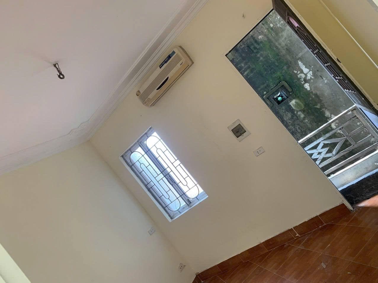 Cho thuê nhà Phố Bạch Đằng, 7.5 triệu: 25m2 x 4 tầng, 2 ngủ, 3 vệ sinh - Ảnh 3
